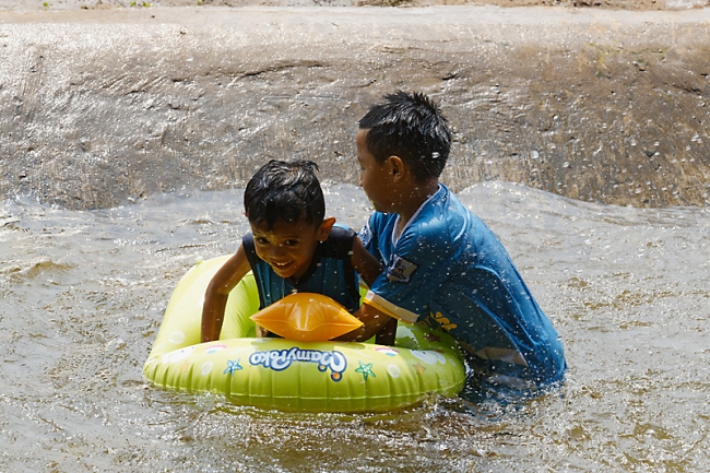 Famille et amis-AVR16-023